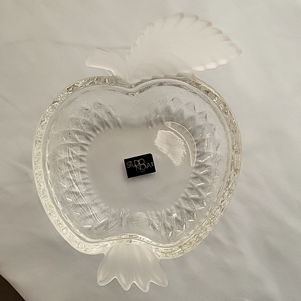 Vintage Crystal Dish. Studio Nova Japan. Frosted Leaves. Excellent Condition.